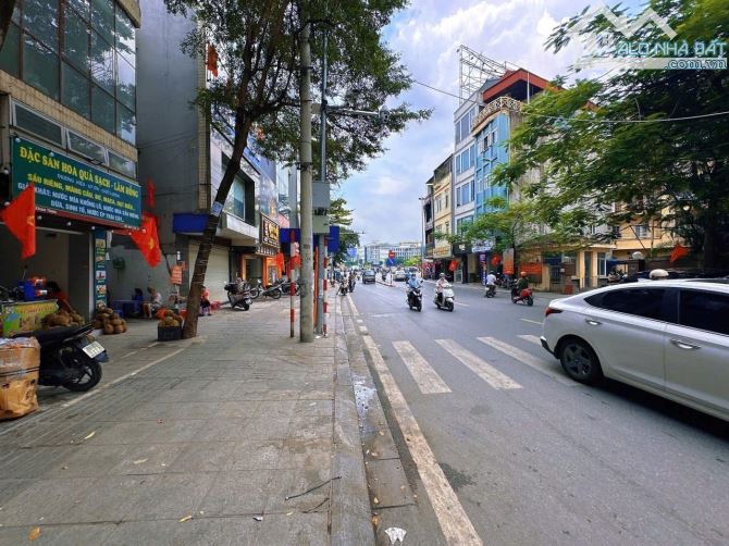 MẶT PHỐ KHÂM THIÊN - ĐỐNG ĐA - 83M2 - 5 TẦNG - 1 MẶT PHỐ 1 MẶT NGÕ - VỈA HÈ - KINH DOANH - 3