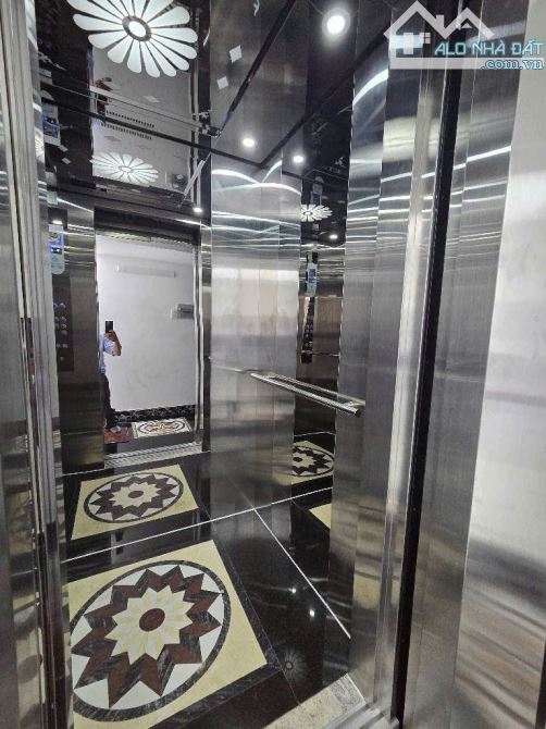 XE HƠI THÔNG! Bán Nhà Đẹp 5 Tầng Xe Hơi Thông Tô Hiến Thành, 53m2, 12.5 Tỷ - 3