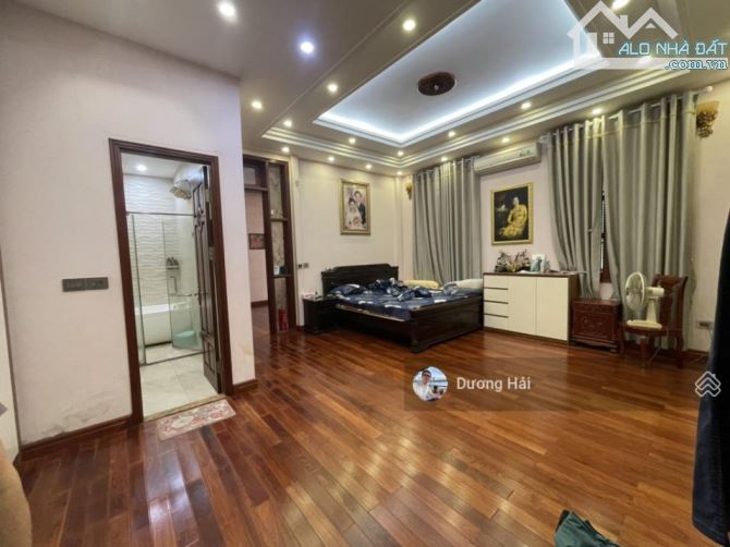 Bán nhà phố Nguyễn Văn Huyên - Ngã Tư Cầu Giấy - 78m - MT 8m Lô Góc Ô Tô Hiếm nhà bán - 3