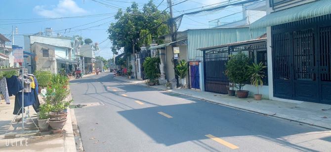 GẤP BÁN NHÀ XƯỞNG NỞ HẬU - MẶT TIỀN TRUNG LÂN - BÀ ĐIỂM - HÓC MÔN - DTSD: 400M2 - 16.5 TỶ. - 3