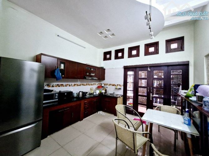Bán gấp nhà đẹp ở ngay MTKD Cao Lỗ , xe hơi ngủ nhà, 80m2, SHR, HCĐ, chỉ 14,6 Tỷ. - 3