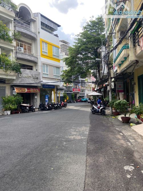Hẻm Vip Q.10 134 Thành Thái , Q.10 - DT chuẩn 4.2 x 16.5m - 2 lầu - giá 20 tỷ - 3