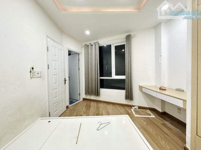 BÁN NHÀ GIÁP Q1 - NGUYỄN CỬU VÂN, P17, BÌNH THẠNH - 5 TẦNG 3PN – GIÁ CHỈ 5.35 TỶ - 3