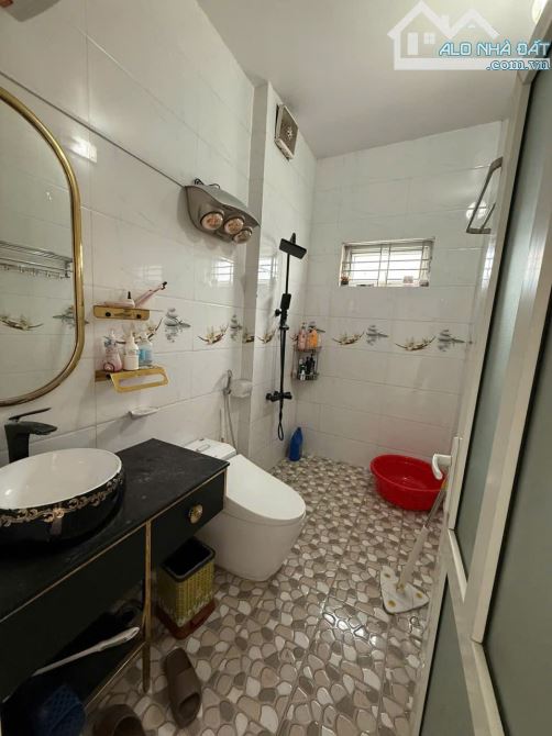 🏠🏠🏠🏠Chào bán nhà 3 tầng dân xây chắc chắn tuyến 2 đường 5 mới oto đỗ cửa giá chỉ 2,x t - 3