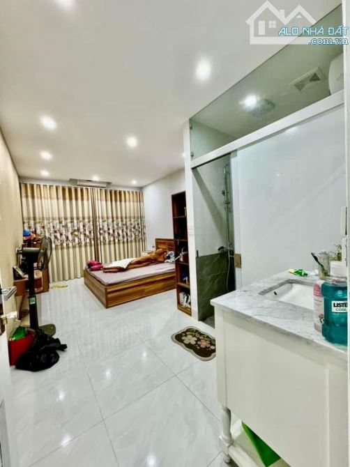 Bán nhà Phạm Ngọc Thạch – Đống Đa, 40m², 5T, MT 3.5m, giá 15 tỷ – ô tô đỗ cửa, gần Vincom - 3