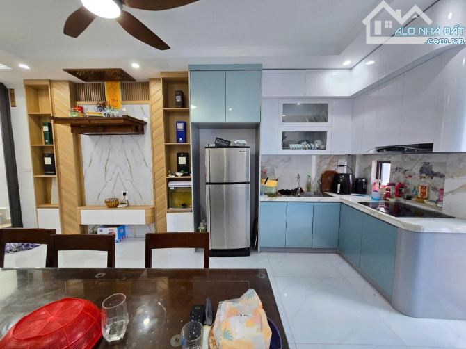 TTÂM TXUÂN – Ô TÔ ĐỂ CẠNH NHÀ - LÔ GÓC 2 MẶT THOÁNG - FULL NỘI THẤT - TẦNG HAI PHÒNG - 3