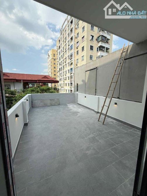 Hoàng Cầu phân lô ô tô tránh thang máy nhà đẹp nội thất xịn 70m 5 tầng Mt 4m giá 27.9 - 3