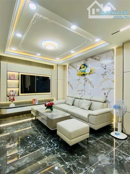 🏠 Bán nhà đẹp 5 tầng - hẻm xe hơi - P12 Gò Vấp - gần Emart 2 - chỉ hơn #7tỷ - 3