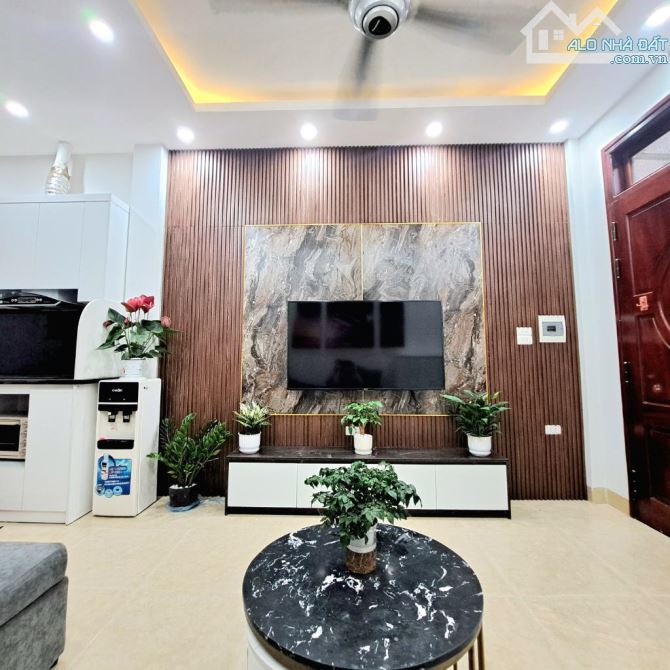 BÁT KHỐI.LONG BIÊN _THÔNG SỐ ĐẸP_ VIEW THOÁNG_Ô TÔ ĐỖ CỬA_FULL NỘI THẤT_ GIÁ 5 Tỷ - 3