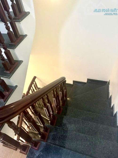 GIÁ TUYỆT CHỦNG PHỐ LÁNG HẠ  - 15M RA PHỐ LÁNG HẠ - Ô TÔ ĐỖ CỬA - 4 TẦNG 63M CHỈ HƠN 13 TỶ - 3