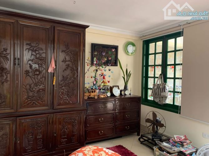 CỬA BẮC BÁN NHÀ - GIÁP MẶT PHỐ - NGÕ NÔNG ĐẸP - SỔ ĐẸP NỞ HẬU - THOÁNG TRƯỚC SAU - NHÀ ĐẸP - 3