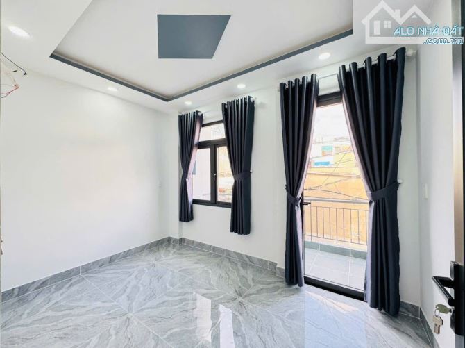 NHÀ 2 TẦNG LÔ GÓC 2 MẶT HẺM 38M2 HXH GẦN MẶT TIỀN BÙI VĂN NGỮ SÁT BÊN CHỢ NGÃ BA ĐÔNG - 3