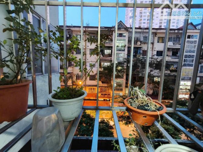 CHUNG CƯ CẦU GIẤY - SỔ ĐỎ CẤT KÉT - 1 PHÚT RA ĐƯỜNG CẦU GIẤY - 61M2 2 NGỦ GIÁ CHỈ HƠN 4 TỶ - 3