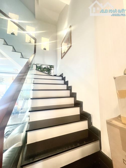 NHÀ PHỐ 4 TẦNG– ĐƯỜNG 14M- NGANG 6M– KDC CÁN BỘ CẤP CAO– PHƯỚC KIỂN, NHÀ BÈ- GIÁ NHỈNH 8 T - 3