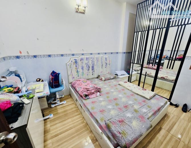 💥💥 NHÀ ĐẸP 3 TẦNG – 3PN RỘNG RÃI – HẺM XE HƠI – GẦN LÀNG ĐẠI HỌC 💥💥 - 3