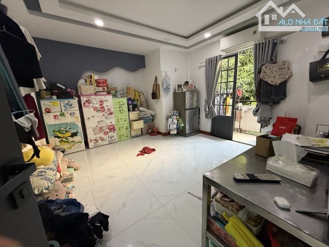 Hoà Hảo. Q10. Hẻm 3m sạch đẹp. Nhà 4 tầng. Ngang 5m cực hiếm. 3PN. 4WC. Giá 6,x tỷ. - 3