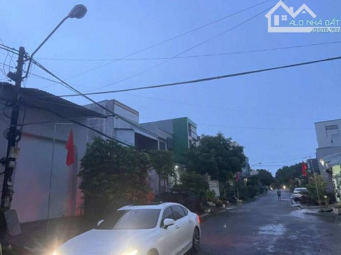 Cho thuê nhà rộng rãi KDC 923 có máy lạnh 8 triệu - 3