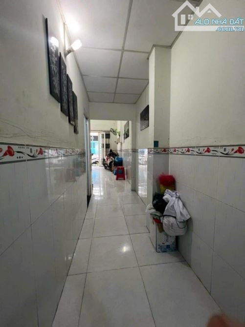 BÁN GẤP NHÀ HẺM XE HƠI LÊ TRỌNG TẤN 4,1m x 15m , 2 tầng , 2pn , giá : 4,9tỷ . - 3