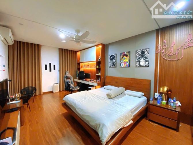 Huỳnh Thúc Kháng, DT 72M2x7T, MT 16M, giá 70 tỷ  PHÂN LÔ 2 MẶT NGÕ TO NHƯ PHỐ - VỈA HÈ - 3