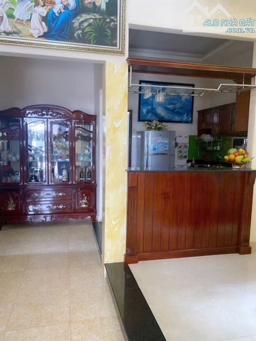 BIỆT THỰ 3 TẦNG, 5 PHÒNG NGỦ CỰC RỘNG - 3