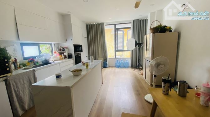 🏡 BÁN NHÀ NGUYỄN HỮU CẢNH – 2 MẶT HẺM XE HƠI – 4 TẦNG HOÀN CÔNG – DÒNG TIỀN 5% - 3