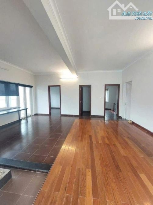 BÁN BIỆT THỰ VƯỜN ĐÀO, TÂY HỒ - 252M² x 6T THANG MÁY - MT 14M - VỊ TRÍ ĐẸP - GIÁ 150 TỶ - 3