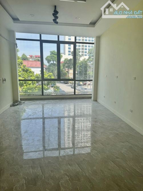 Cho thuê nhà mặt đường Nguyễn Gia Thiều, 20tr, 40m2, 3 tầng kinh doanh tốt - 3