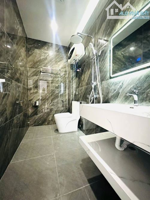 🌳Căn nhà 3 tầng ngõ 15 Khúc Thừa Dụ - Lê Chân - 90m2 - Giá 7,9 tỷ - đường 15m - 4