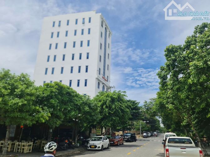 BÁN TOÀ VĂN PHÒNG 9 TẦNG -ĐƯỜNG HỒ QUÝ 160M2 NGANG 9M DÒNG TIỀN 200TR/THÁNG CHỈ 4X TỶ - 4