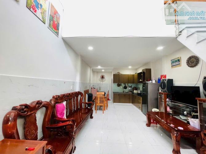 Nhà Thạnh Xuân 24, Ngay trường Nguyễn Văn Thệ Tô Ngọc Vân Quận 12, DT 4X12, giá 3ty65 - 4