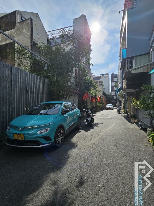 Khu văn phòng sát sân bay hẻm nhựa 6m  Đất 5*35 vuông đẹp gpxd 1 hầm 7 tầng - 4