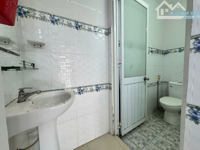 Bán Căn Góc 2 Mặt Tiền, Hẻm xe hơi, Lê Văn Lương ngay Cầu Long Kiển - 4