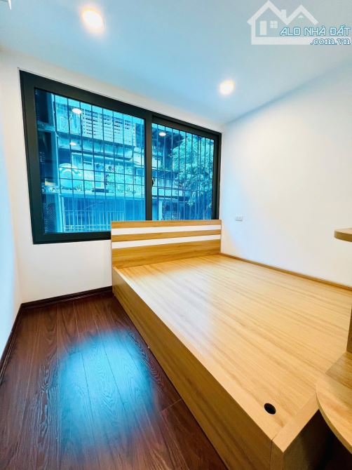 Cần bán nhà tập thể Thành Công- 85m - 4.35 tỷ - Full đồ - ô tô đỗ cửa - 4