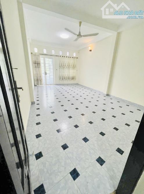 Mặt tiền Trần Văn Kiểu - 4 tầng - 4m x 20m - 4PN - Kinh doanh đỉnh cao - 4