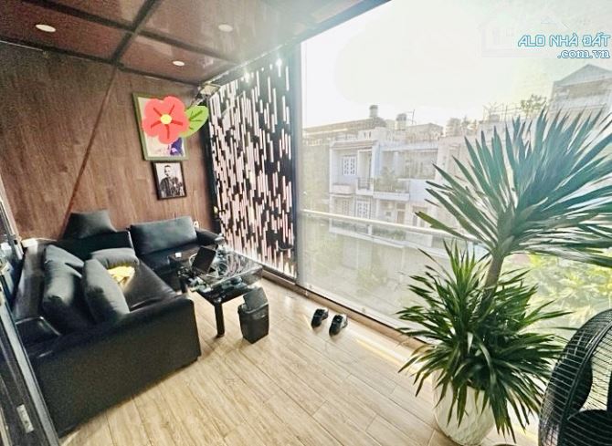 Gần đường số 7 - Khu Tên Lửa - 4 tầng - 5m x 20m - Nhà người nổi tiếng, thiết kế tuyệt đẹp - 4