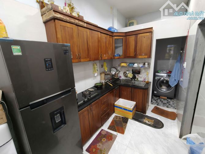 2 TỶ - NHÀ 2 TẦNG ĐỒNG KHỞI - GẦN PHÍA CÂY XĂNG - 3PN - CHO GIA ĐÌNH TRẺ - 4
