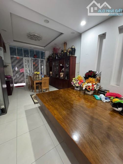 Biệt Thự Tân Phú ( Phạm Quý Thích )162m2 Ngang 7,6 - 5 Tầng - Giá 17 tỷ nhỉnh xíu. - 4