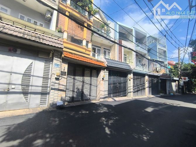 Bán NHÀ C4 HXH 6M THÔNG Đối Diện Lottemart-GV. DT: 4.2x17m. cn 71m2 GIÁ CHỈ 7.5 TỶ TL - 4