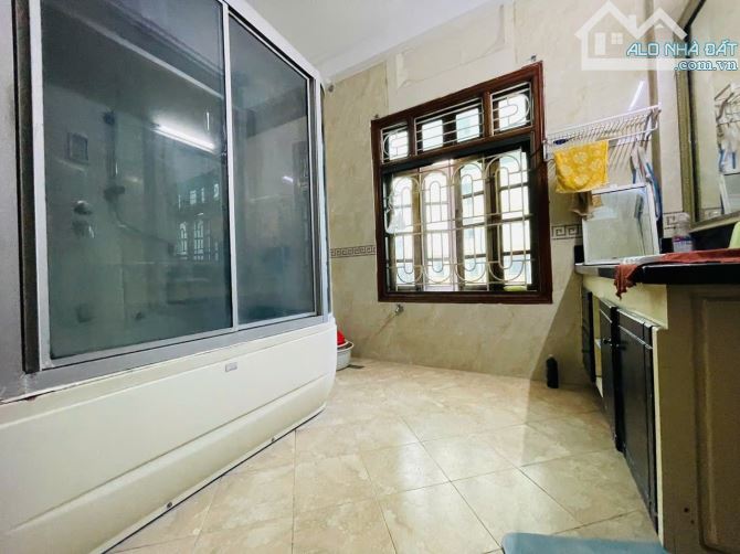 SIÊU PHẨM ĐỐNG ĐA -NHÀ DÂN XÂY 4 TẦNG -PHÂN LÔ QUÂN ĐỘI -NGÕ RỘNG -GIÁ 10 TỶ - 4