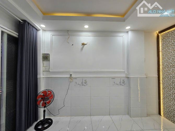 NHÀ ĐẸP Q.8 DƯƠNG BÁ TRẠC _ 2 TẦNG Ở NGAY CHỈ NHỈNH 3 TỶ - 4