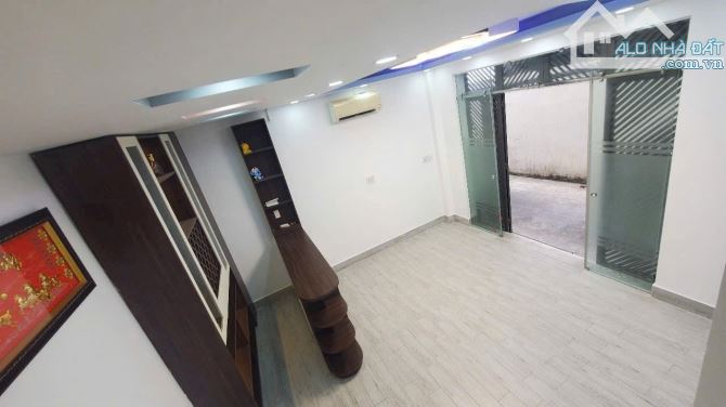 💥SIÊU NGON- 30M RA HOÀNG SA - QUẬN 1 - 31M2 - 4 TẦNG MỚI ĐẸP- CHỈ 6.95 TỶ-HẺM 4M. - 4