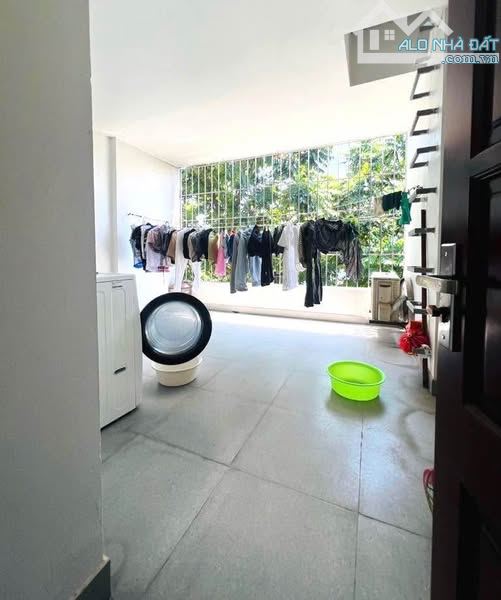 PHÂN LÔ VỈA HÈ Ô TÔ TRÁNH MỄ TRÌ KINH DOANH NGÀY ĐÊM 60m 23 tỷ - 4