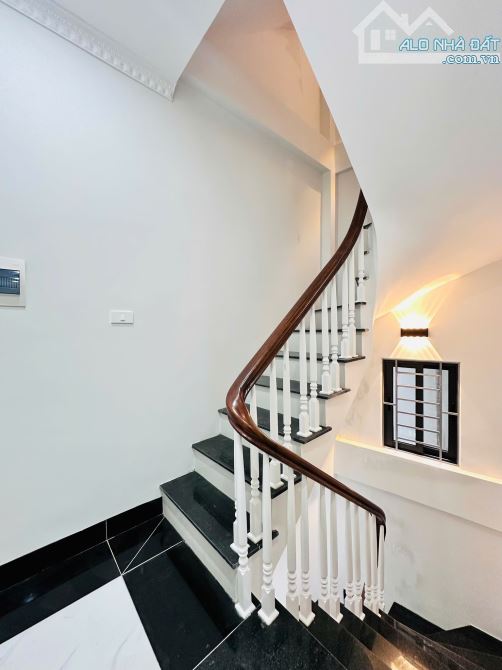 Bán nhà Đại La . Hai Bà Trưng , THANG MÁY - NHÀ XÂY MỚI 38m2 5T giá chỉ 9,5 Tỷ - 4