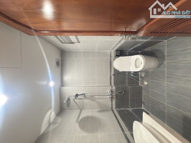 PHÂN LÔ - LÔ GÓC - OTO TRÁNH - VỈA HÈ - KD VĂN PHÒNG - NHÀ ĐẸP 7T - THANG MÁY - BA ĐÌNH - 4