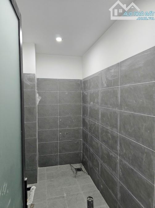 GIẢM 100TR, BÁN GẤP NHÀ LỬNG ĐÚC GIÁ RẺ NGAY TRUNG TÂM PHƯỜNG TÂN TRIỀU, TT 400TR NHẬN NHÀ - 4