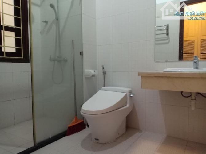 Cho thuê nhà liền kề 106 Hoàng quốc việt 70m2x4T ô tô tải đỗ cửa làm vp lớp học - 4