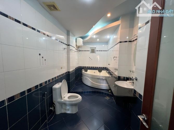 Hẻm nhựa 10m, 86m2 TÀI LỘC, kết cấu 5 tấm, có thang máy, giếng trời, View sân thượng wow - 4