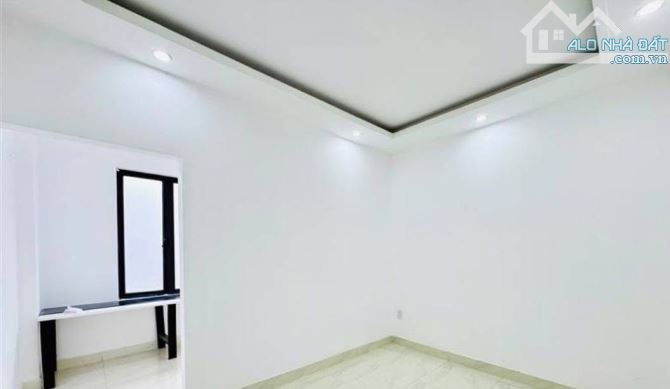 Bán nhà 3 tầng  Ngô Gia Tự, Đằng Lâm, Hải An 40m2, giá 2,95tỷ - 4