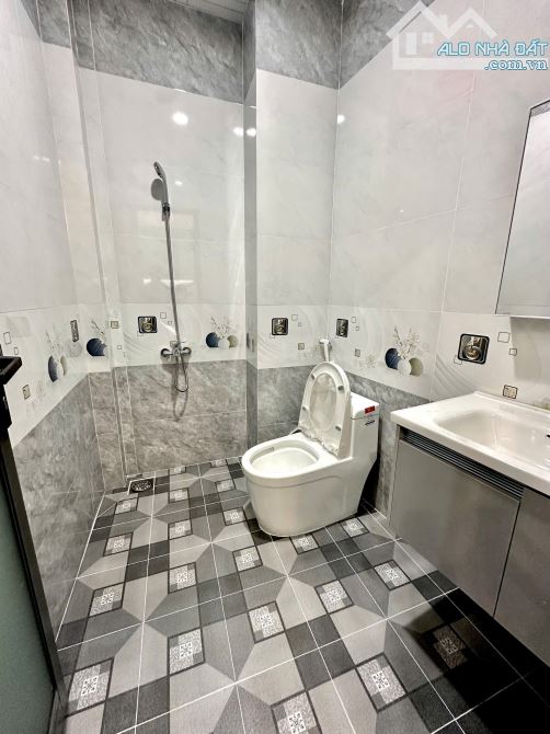 Bán nhà mới 1 trệt 1 lầu đường ô tô gần Chợ Tân Phong, Biên Hoà giá 3ty9 - 4