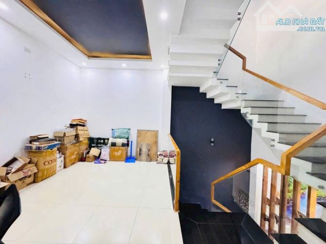Bán nhà 3 tầng Khu Bên Sông Phường Hiệp Bình Chánh, DT 110m2, SHR, Vuông A4 nhỉnh 8 tỷ - 4